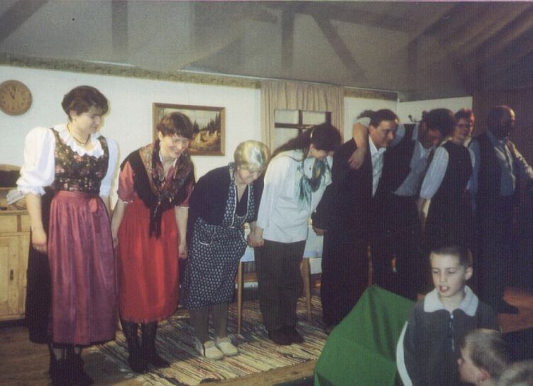 theater99.jpg (64684 Byte)